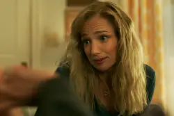 Who Plays Lucinda Jewel In ‘The Summer I Turned Pretty’? Meet Kristen Connolly
