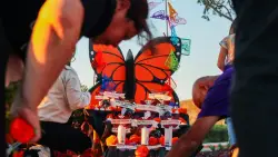 Advocates hold Día de los Muertos vigil for immigration detainees who died in custody