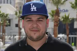 Rob Kardashian Makes First On-Camera Appearance In Nearly A Decade In ‘The Kardashians’ Season 7 Premiere